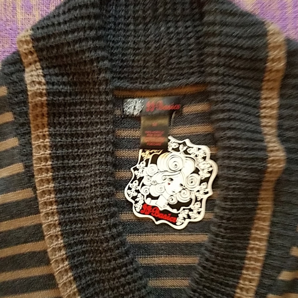 Sweater with accents - Picture 4 of 4